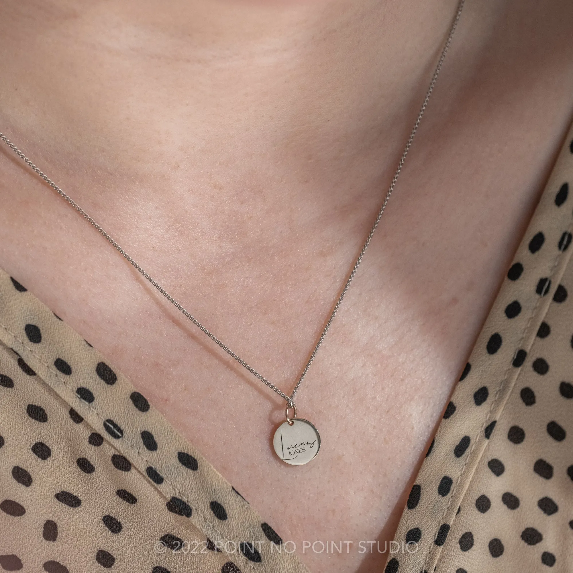 14k Gold Engraved Loa Small Round Charm