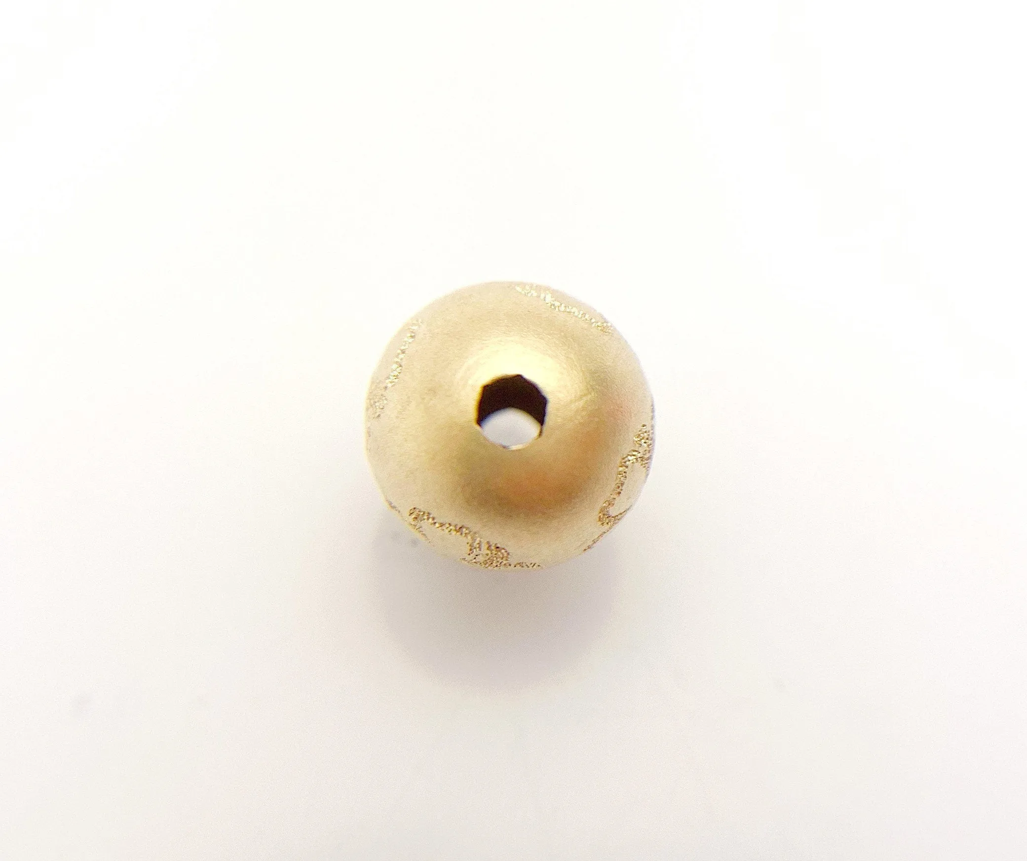 14k Gold Filled 8.0mm Sand Blasted Stardust Clover Bead 1.8mm Hole (4004780SB4LC)