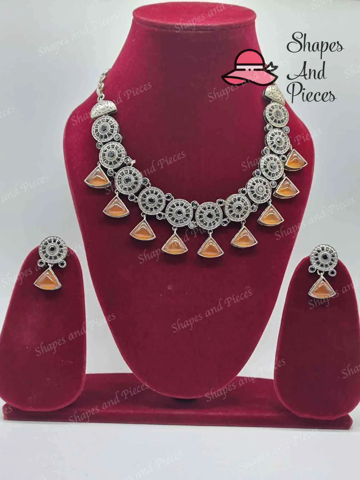 Aarzoo Necklace
