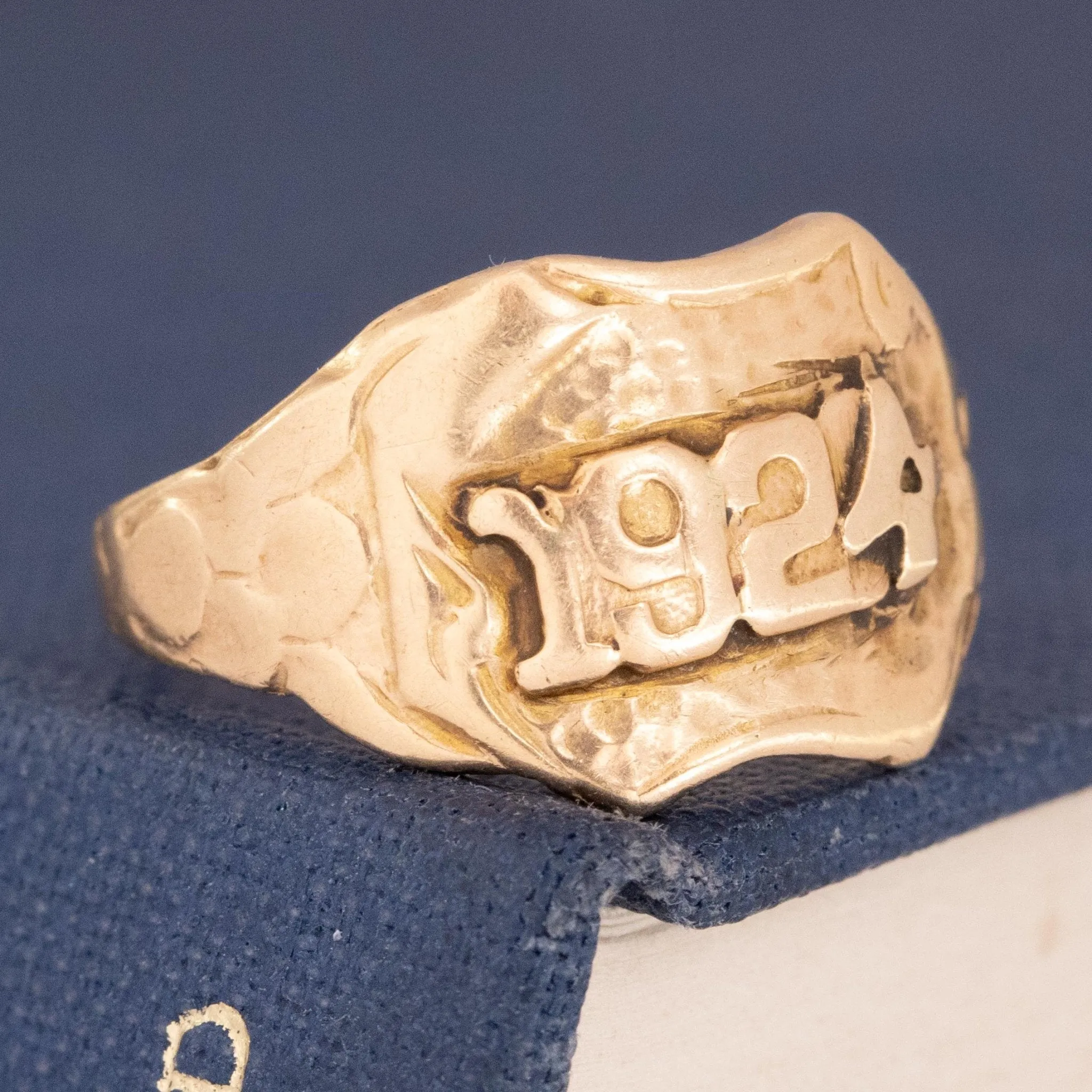 Antique 1924 Engraved Signet Ring