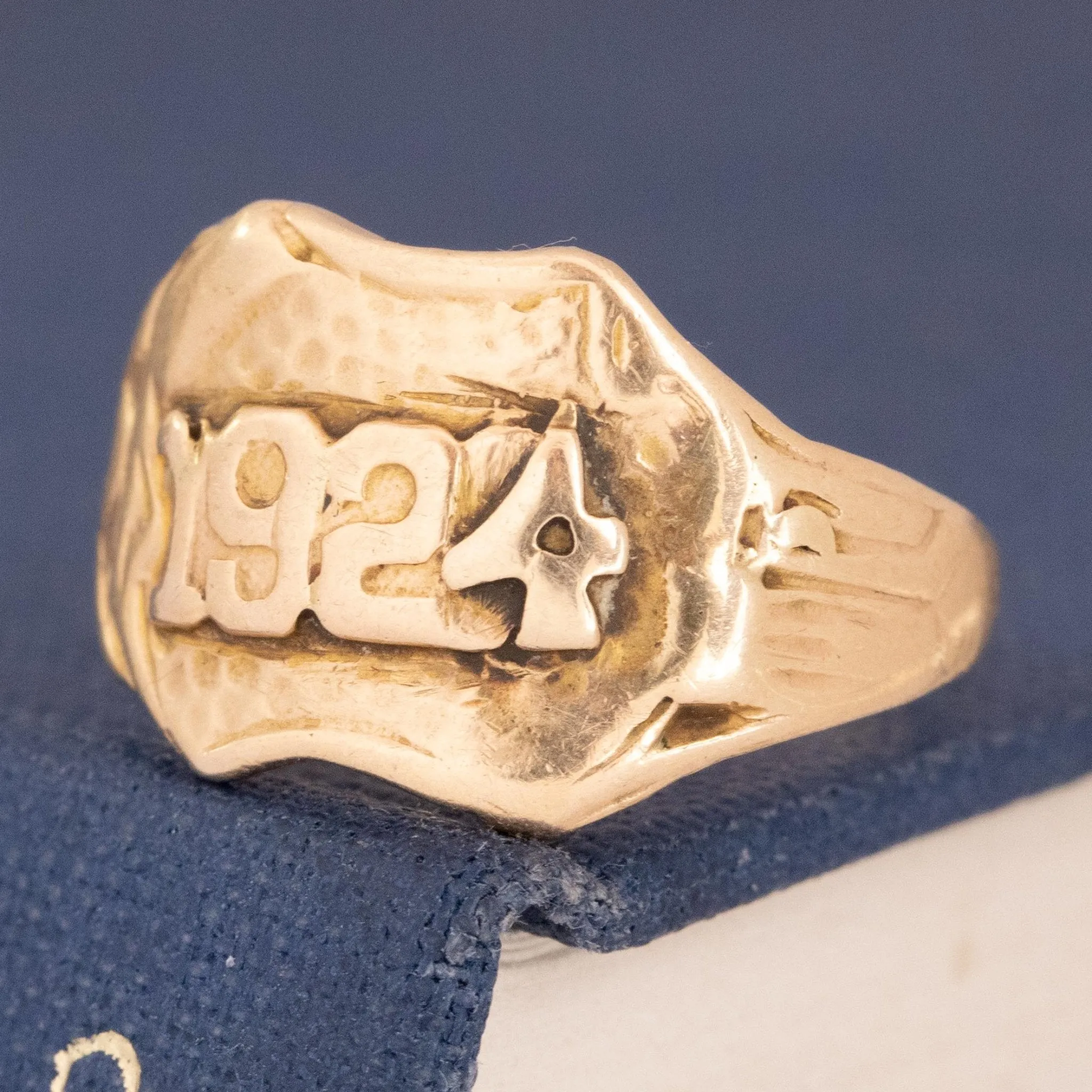 Antique 1924 Engraved Signet Ring