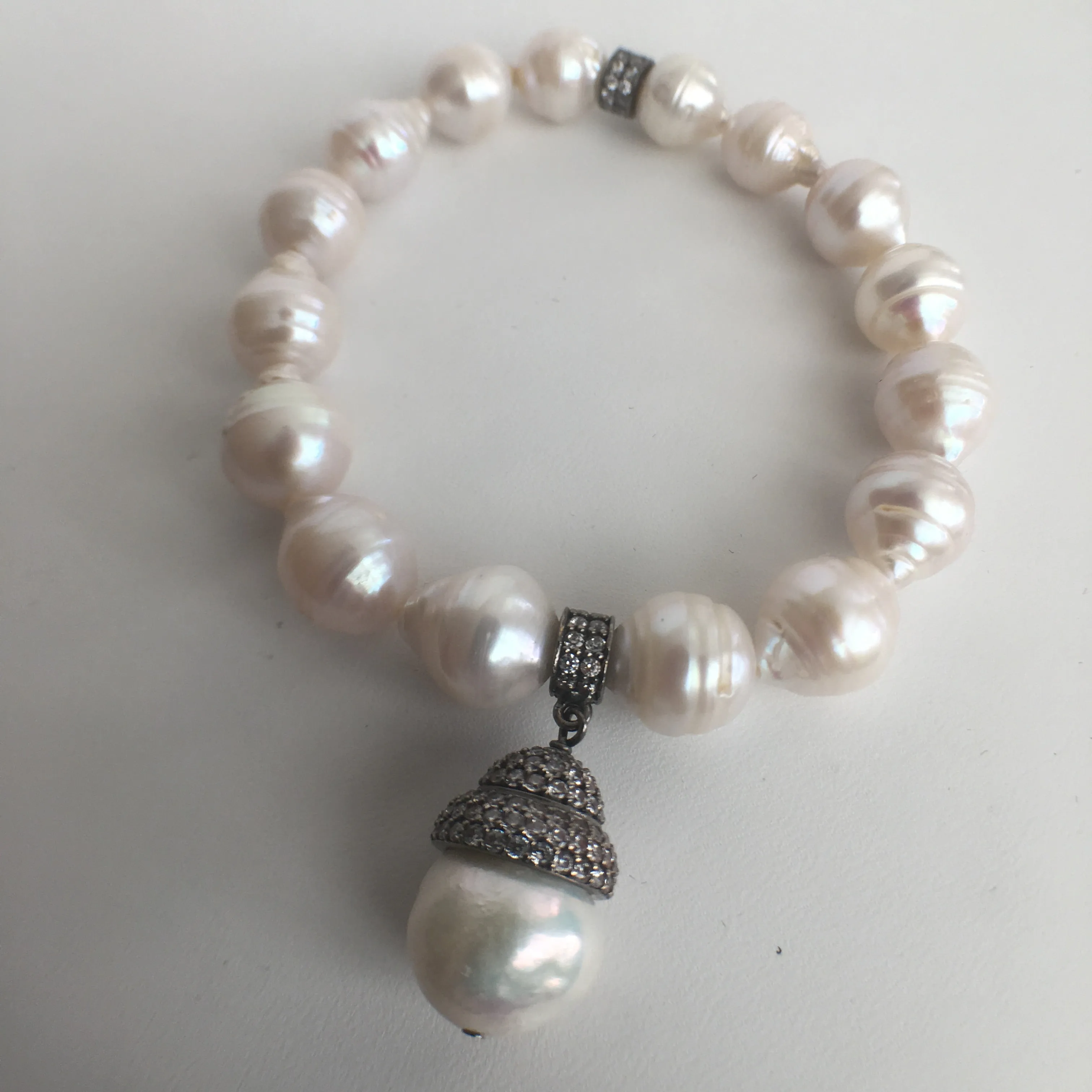Baroque Pearl Stretch Bracelet - Charm