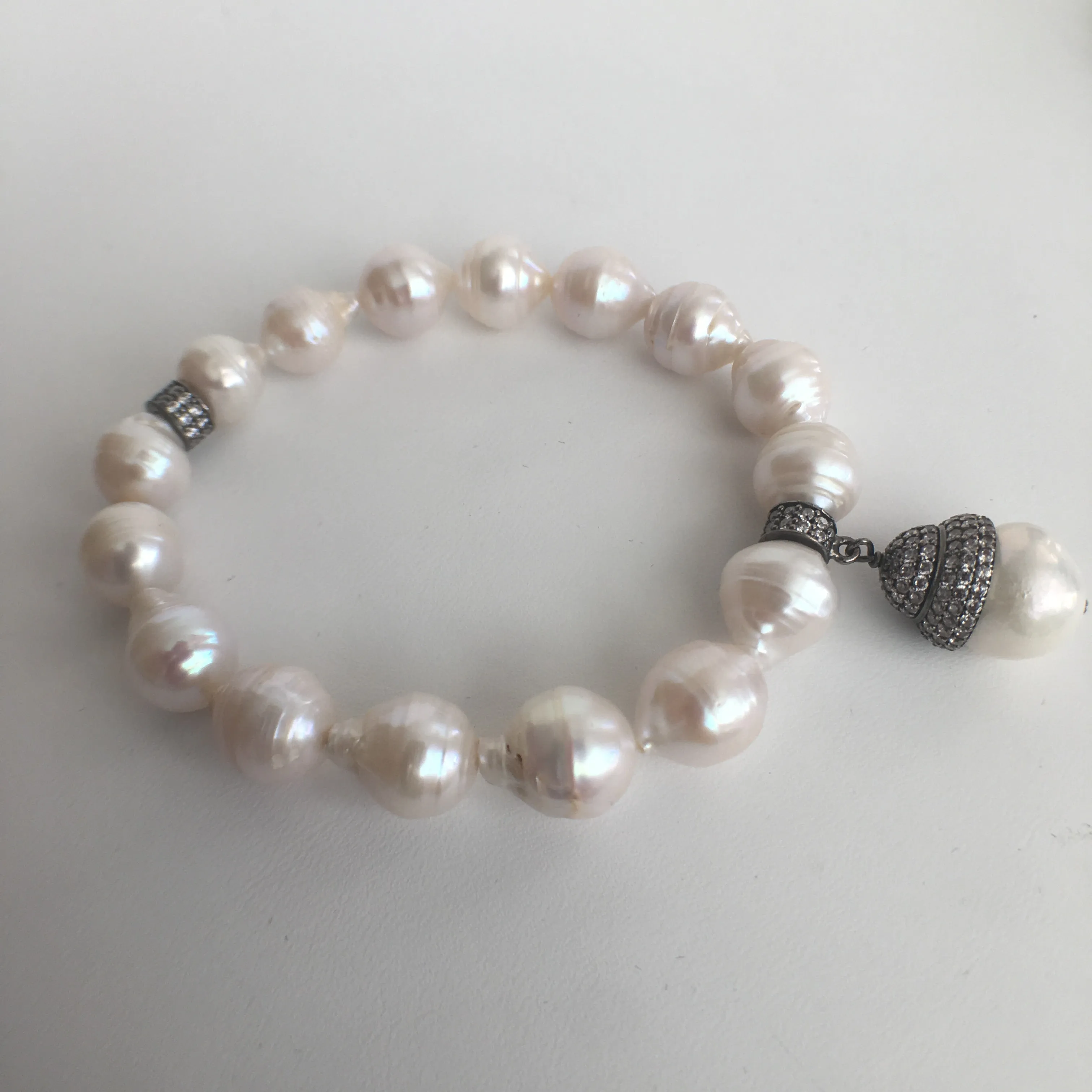 Baroque Pearl Stretch Bracelet - Charm