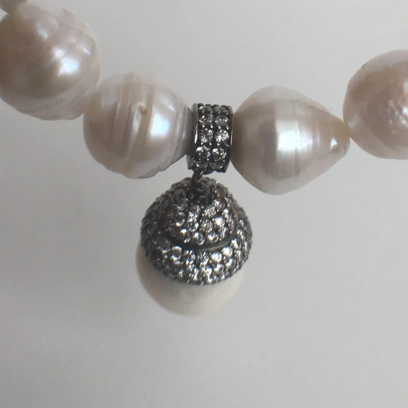 Baroque Pearl Stretch Bracelet - Charm
