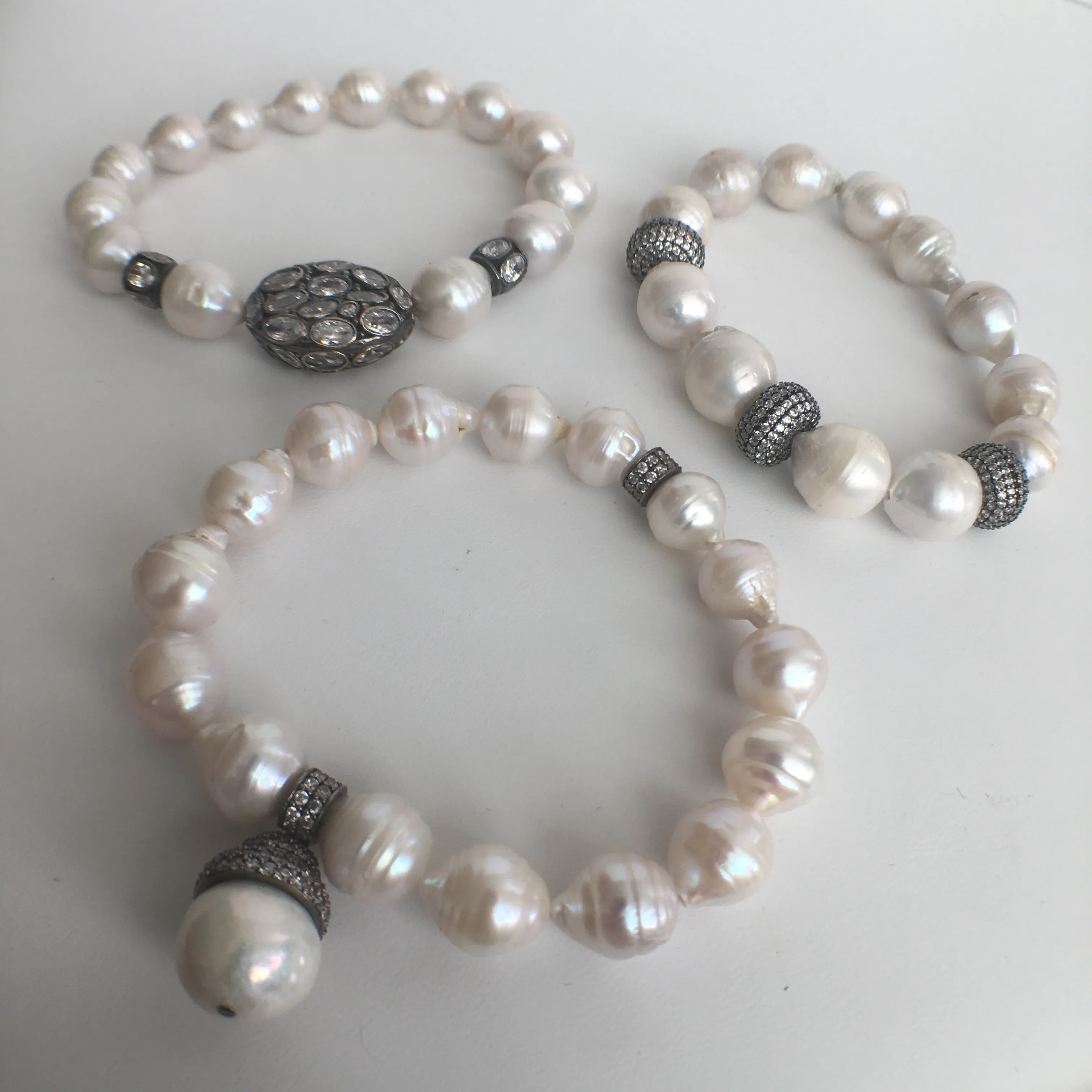 Baroque Pearl Stretch Bracelet - Charm