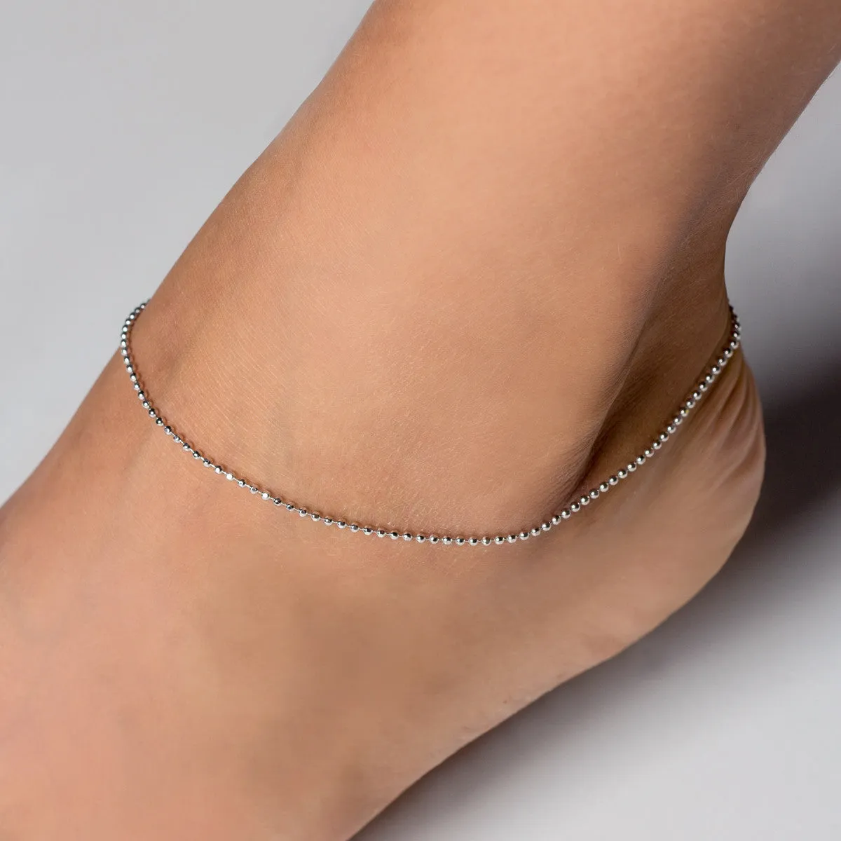 Classic Rhodium Finish Diamond Cut Sterling Silver Bead Chain Anklet.