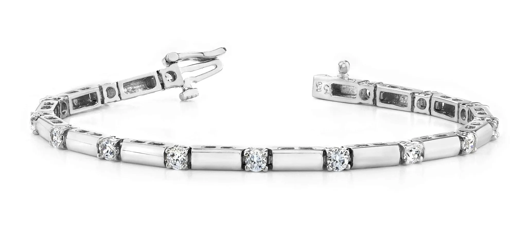 Clean Design Diamond And Bar Diamond Bracelet with 5.00 ct.(finished) 5.0mm