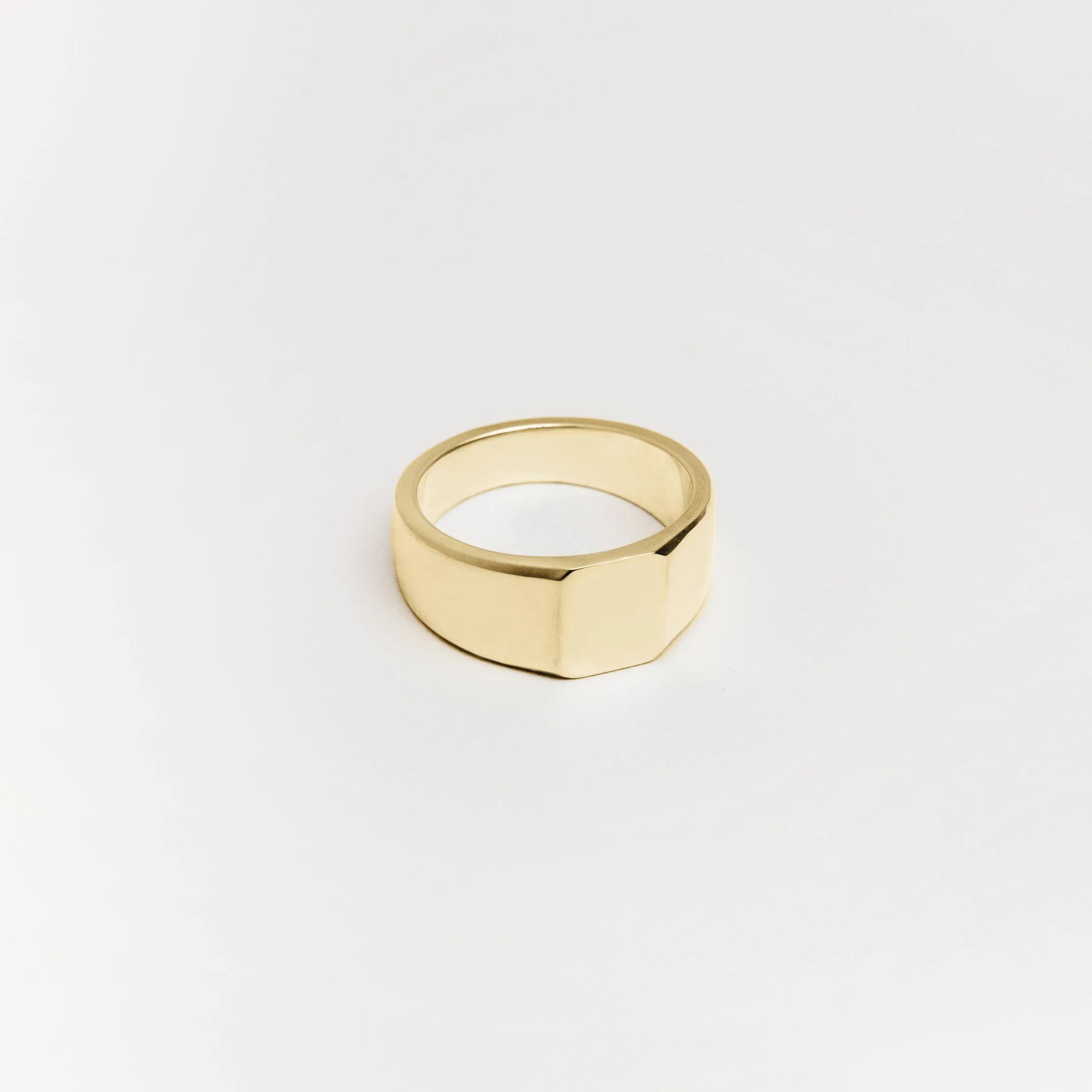 Cut-Corner Signet Ring, 10mm