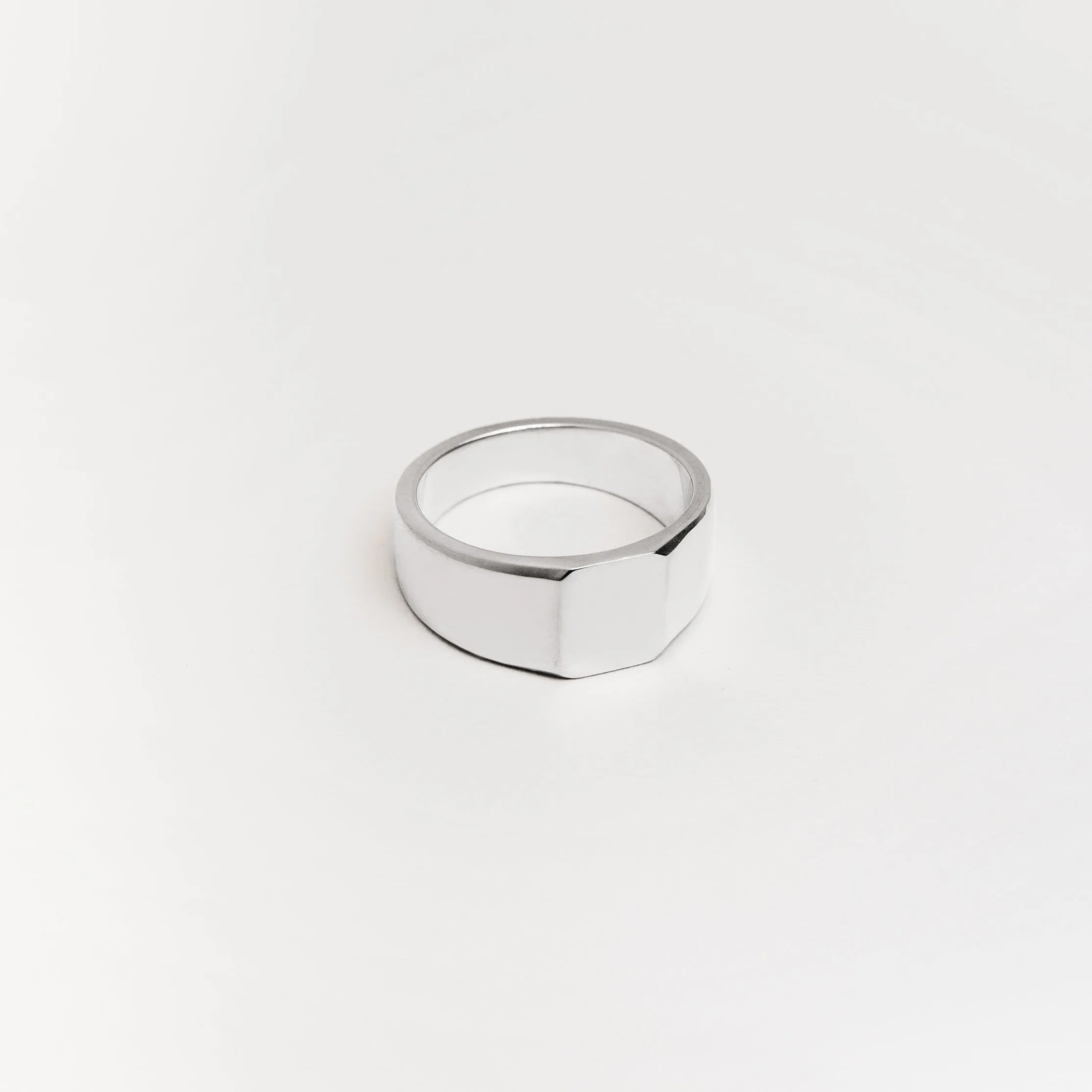 Cut-Corner Signet Ring, 10mm