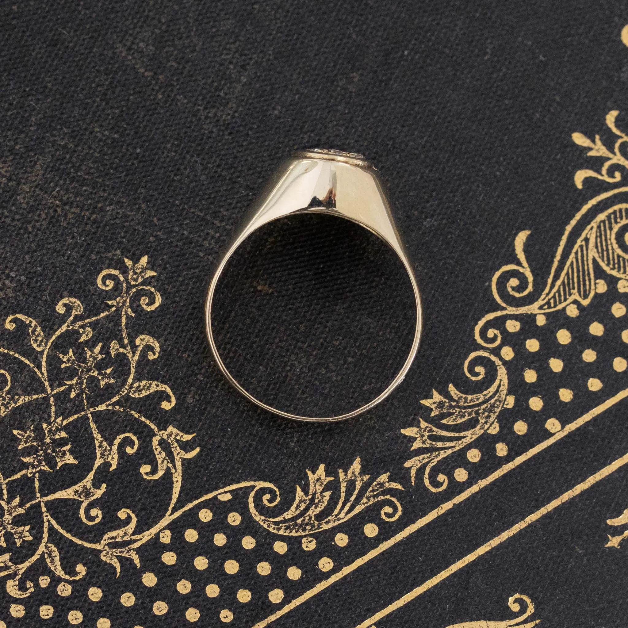 Diamond Pave Oval Top Ring