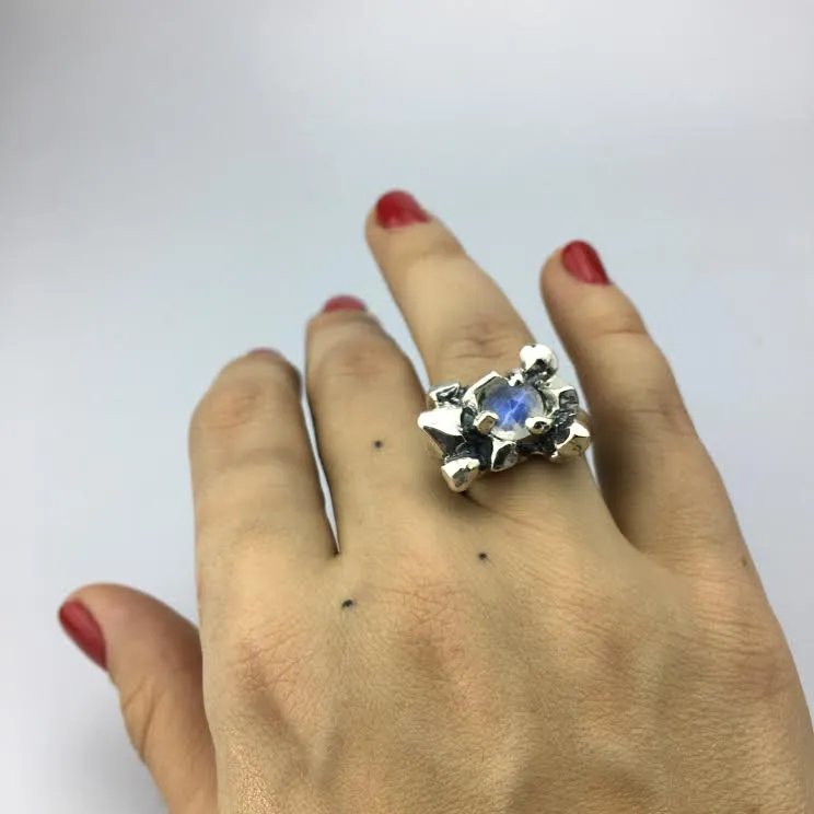 ELIXIR COCKTAIL RING | MOONSTONE