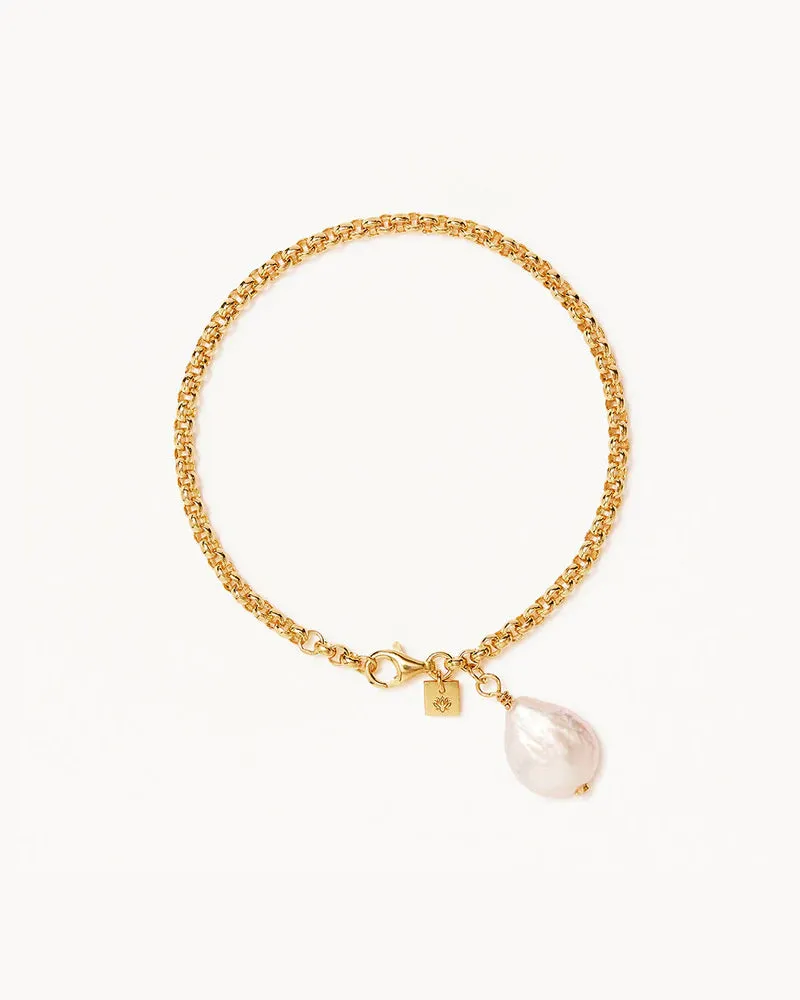 EMBRACE STILLNESS PEARL BRACELET