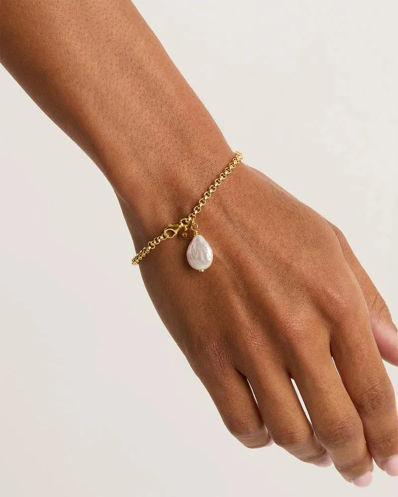 EMBRACE STILLNESS PEARL BRACELET