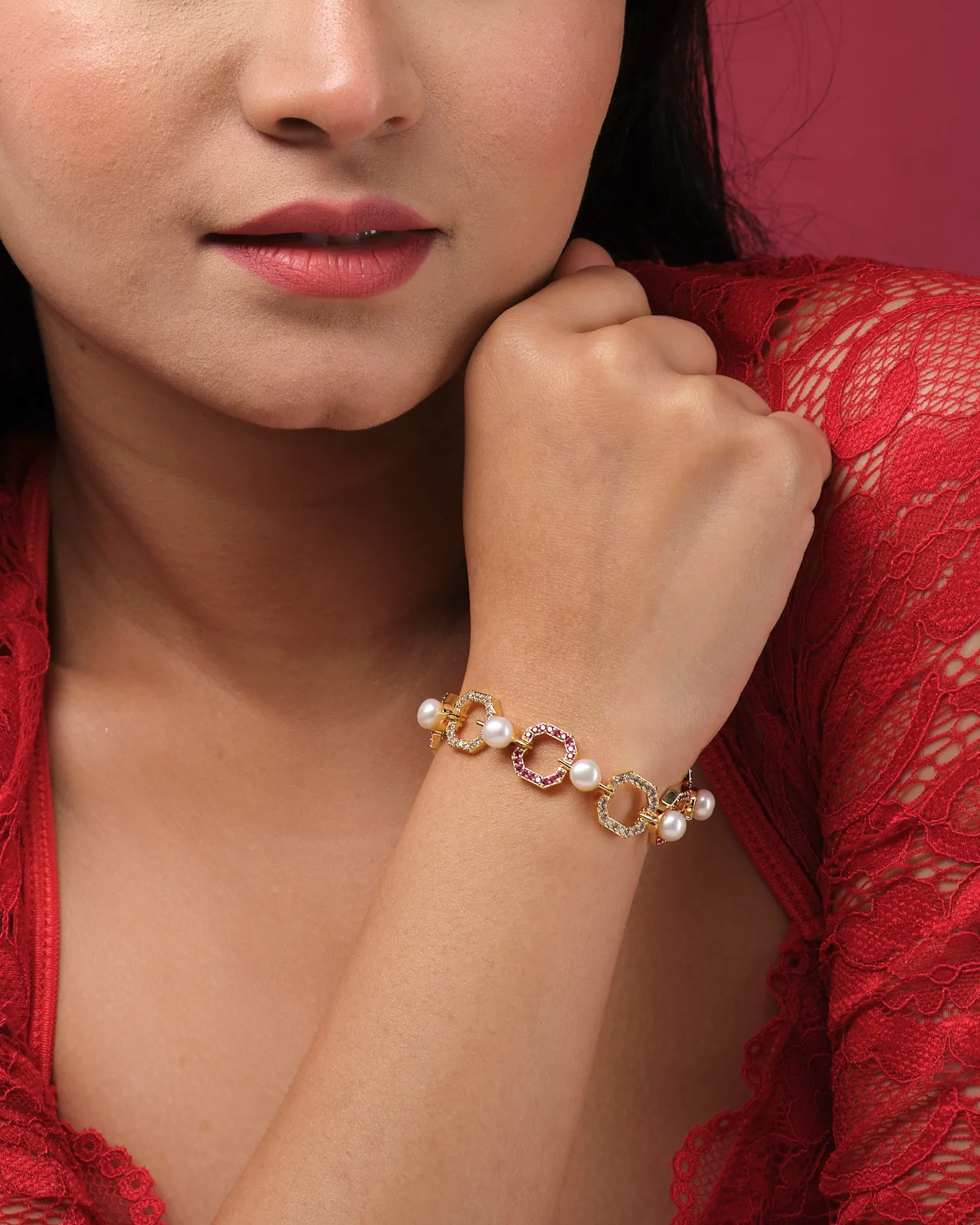 Fashionable Metallic CZ Pretty Bracelet