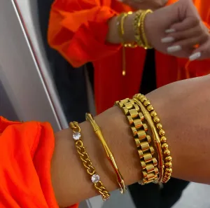 GOLD   DIAMOND CHAIN BRACELET