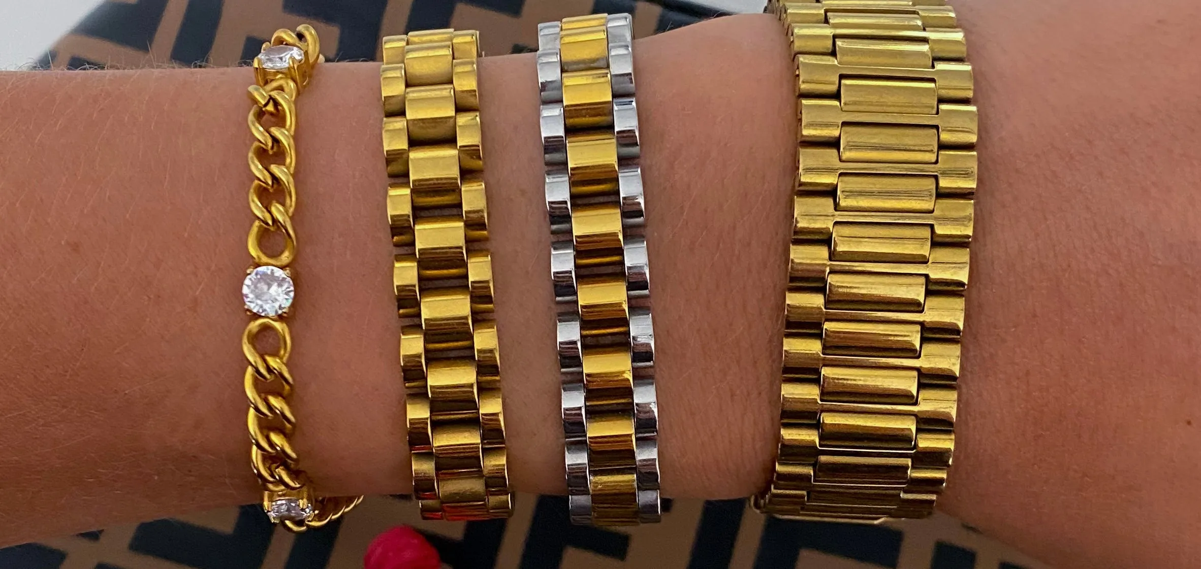 GOLD   DIAMOND CHAIN BRACELET