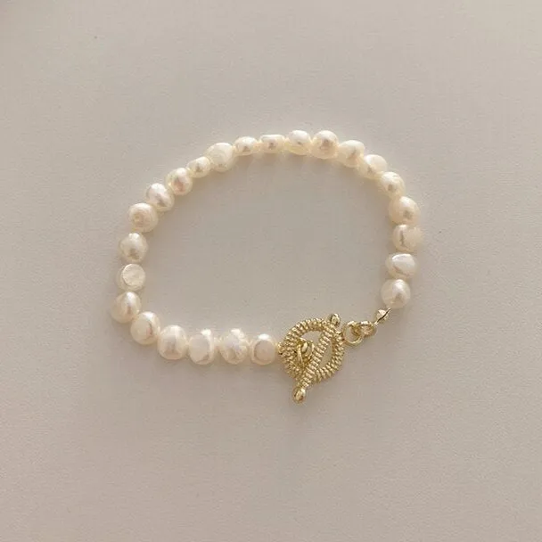 HUANZHI 1 Korean New Round Buckle Heart-shaped Natural Pearl Gold Plating Bracelets for Women Girls Party Jewelry Gifts