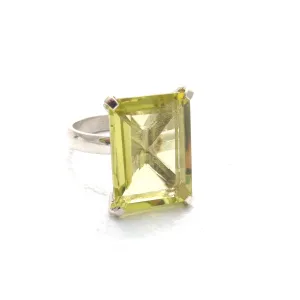 Lucent Lemon Quartz Ring