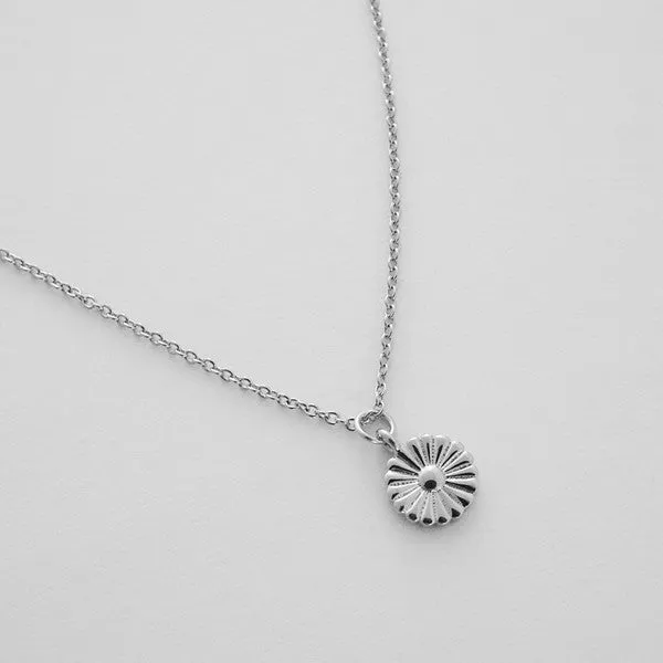 Magic Charm Daisy Necklace