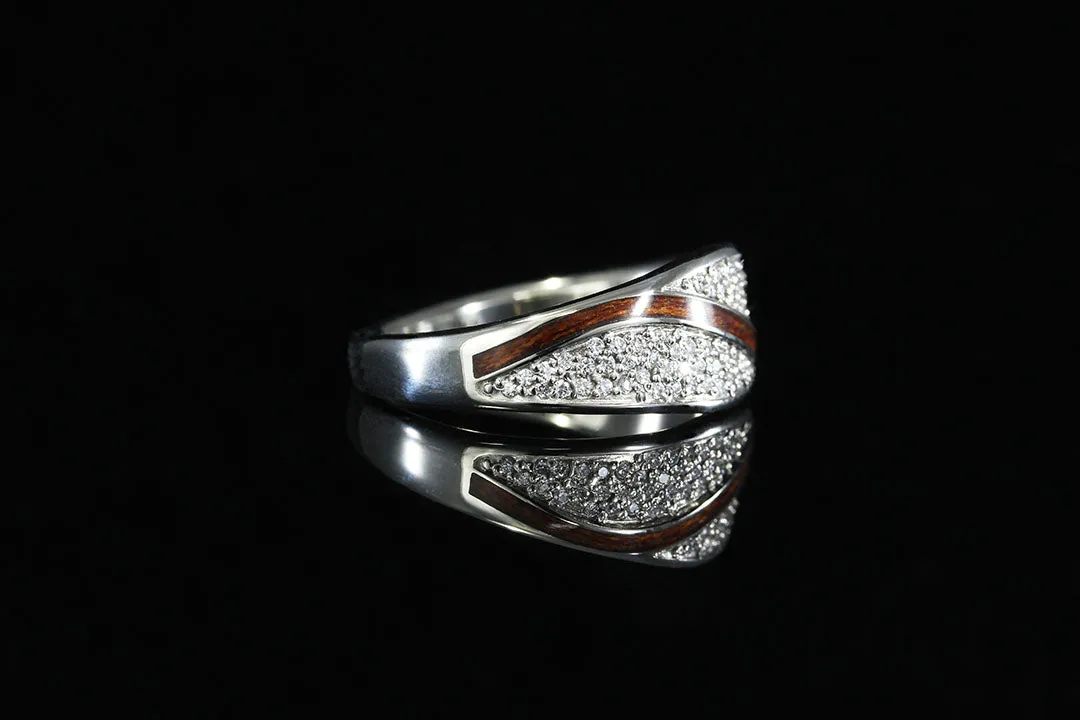 MAHOGANY WOOD DIAMOND PAVÉ COCKTAIL RING
