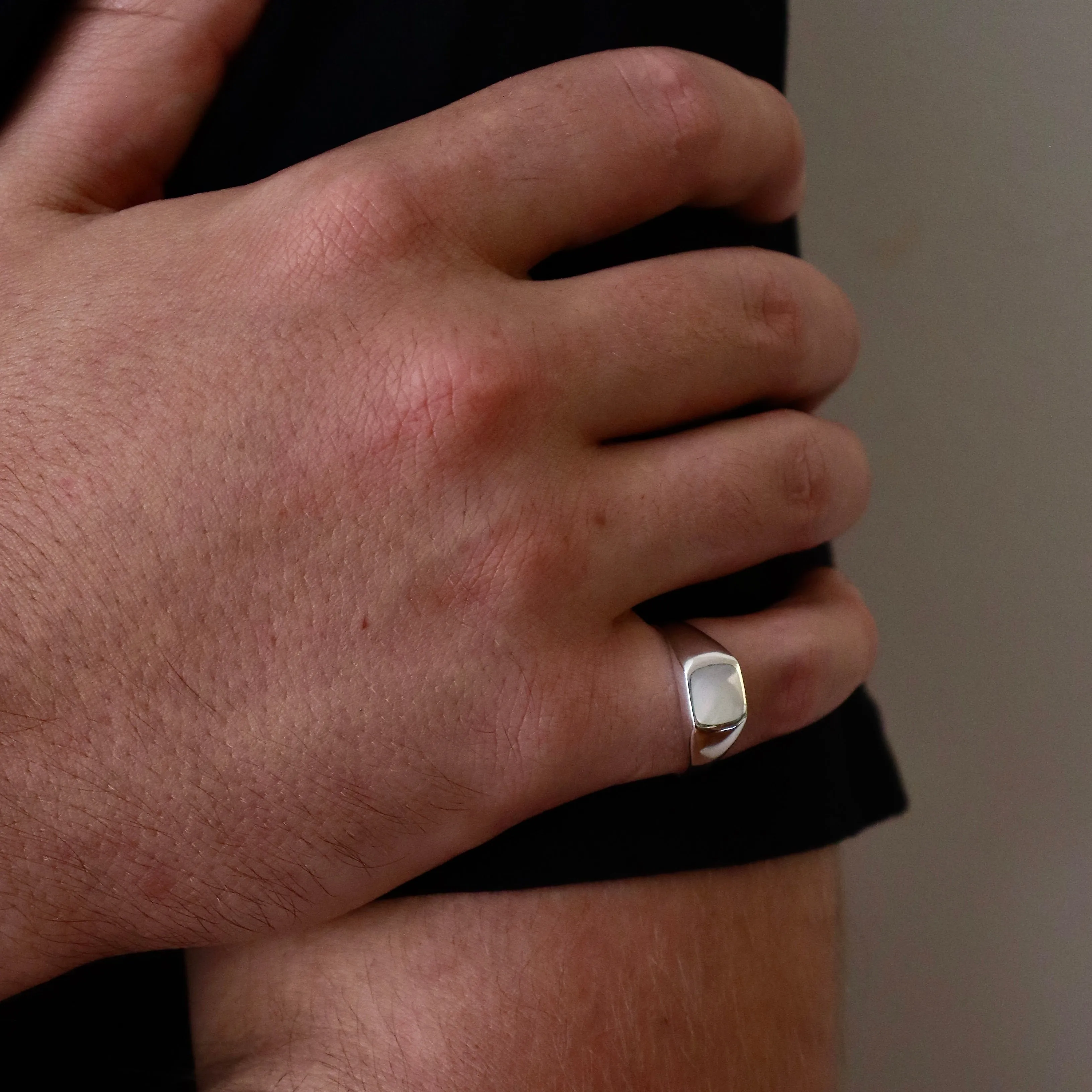 Mother of Pearl Rounded Signet Ring