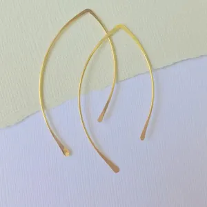 open marquise curving shape earrings