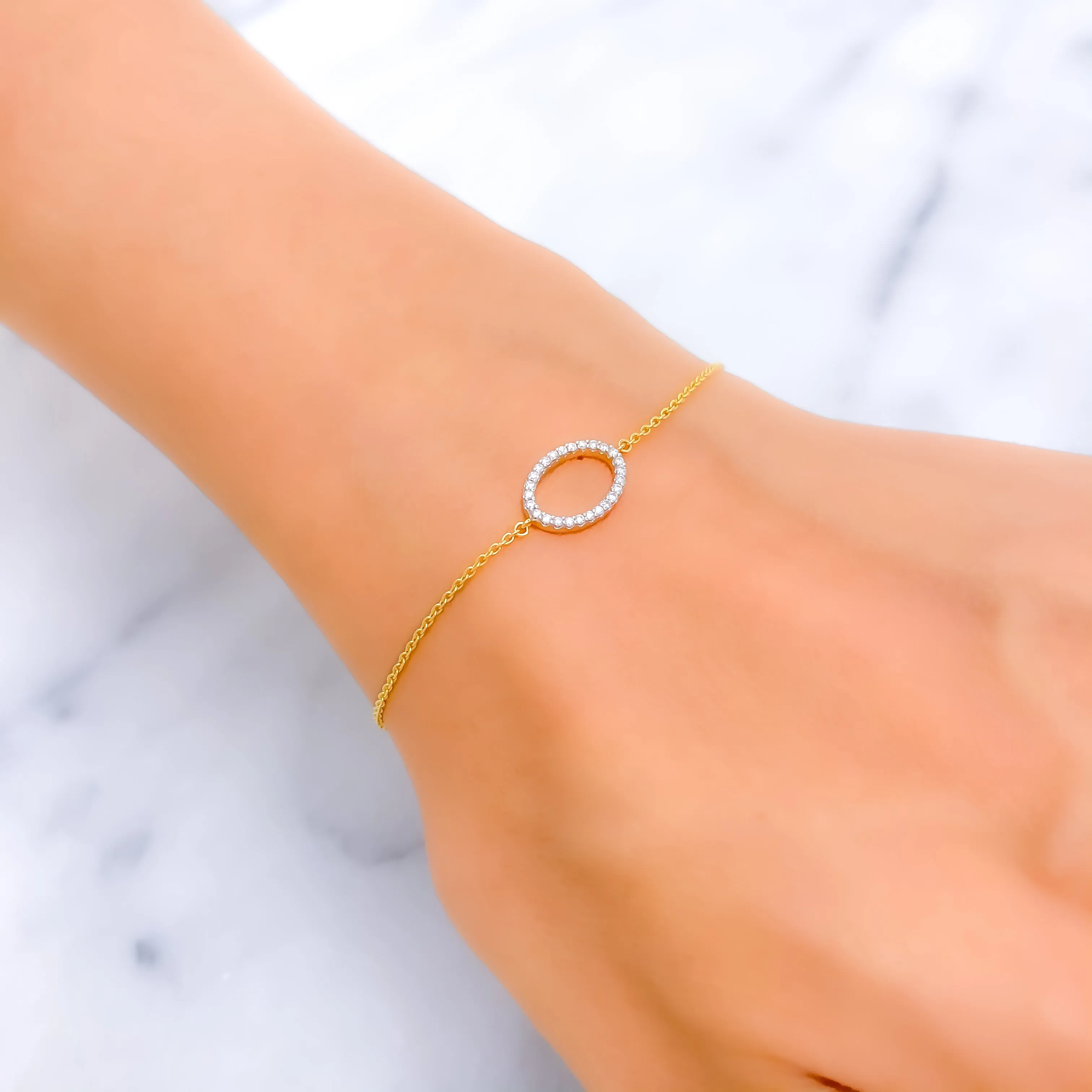 Ornate Oval-Shaped Diamond   18k Gold Bracelet