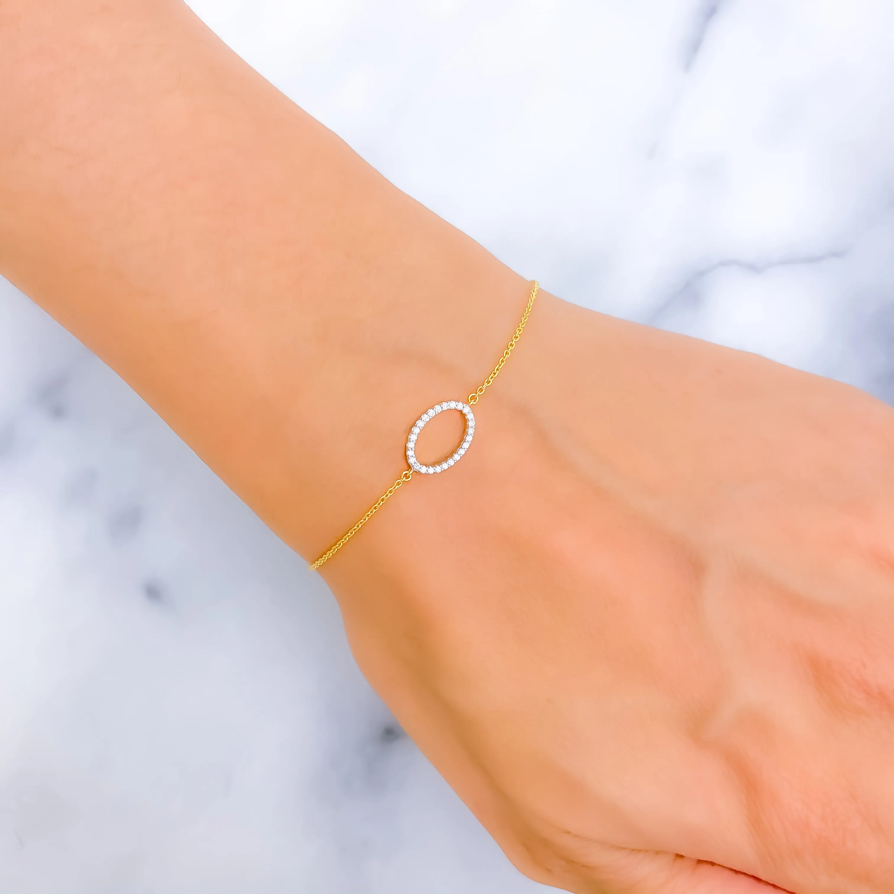Ornate Oval-Shaped Diamond   18k Gold Bracelet