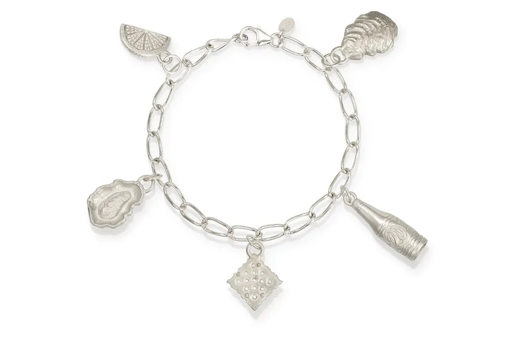 Oyster Charm in Silver
