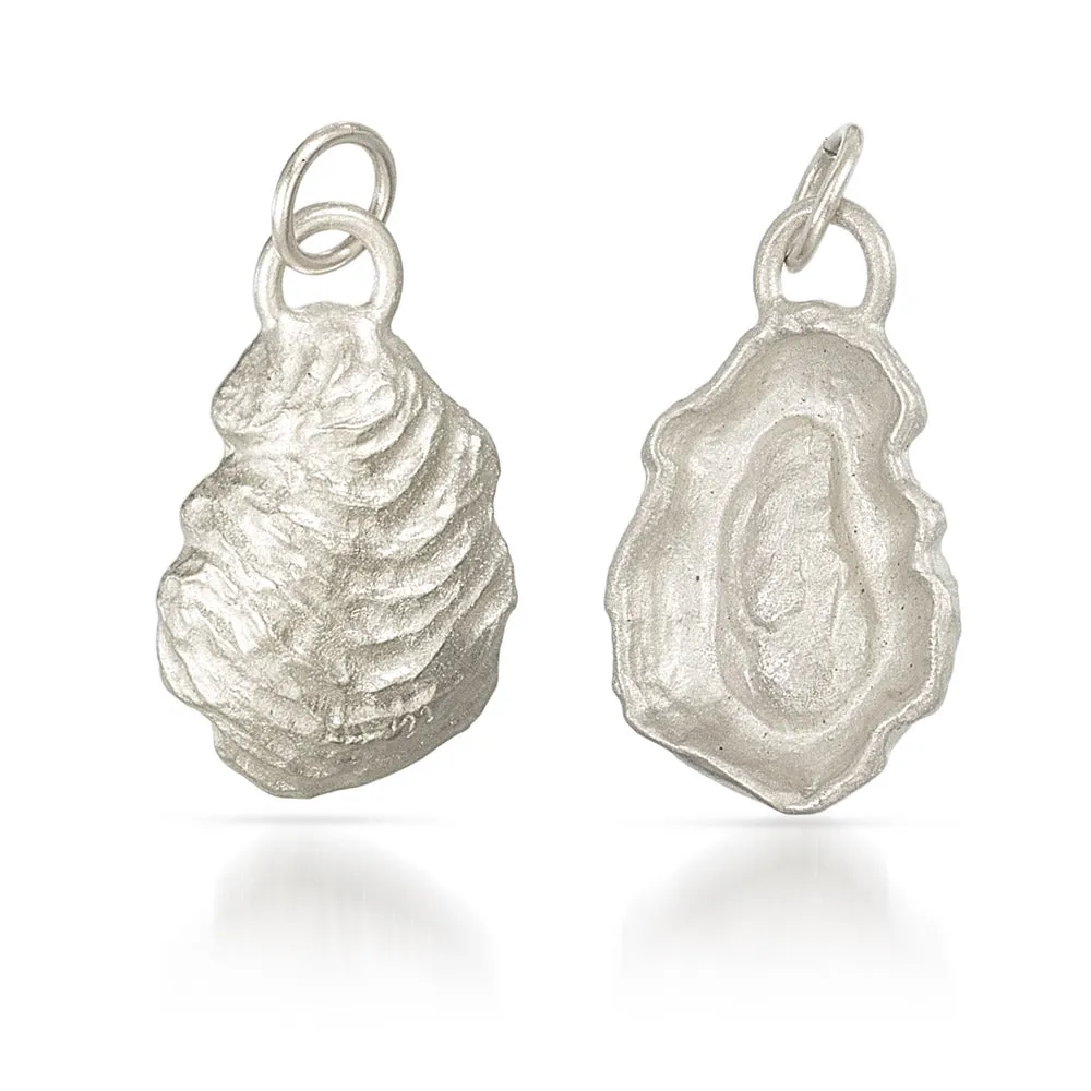 Oyster Charm in Silver