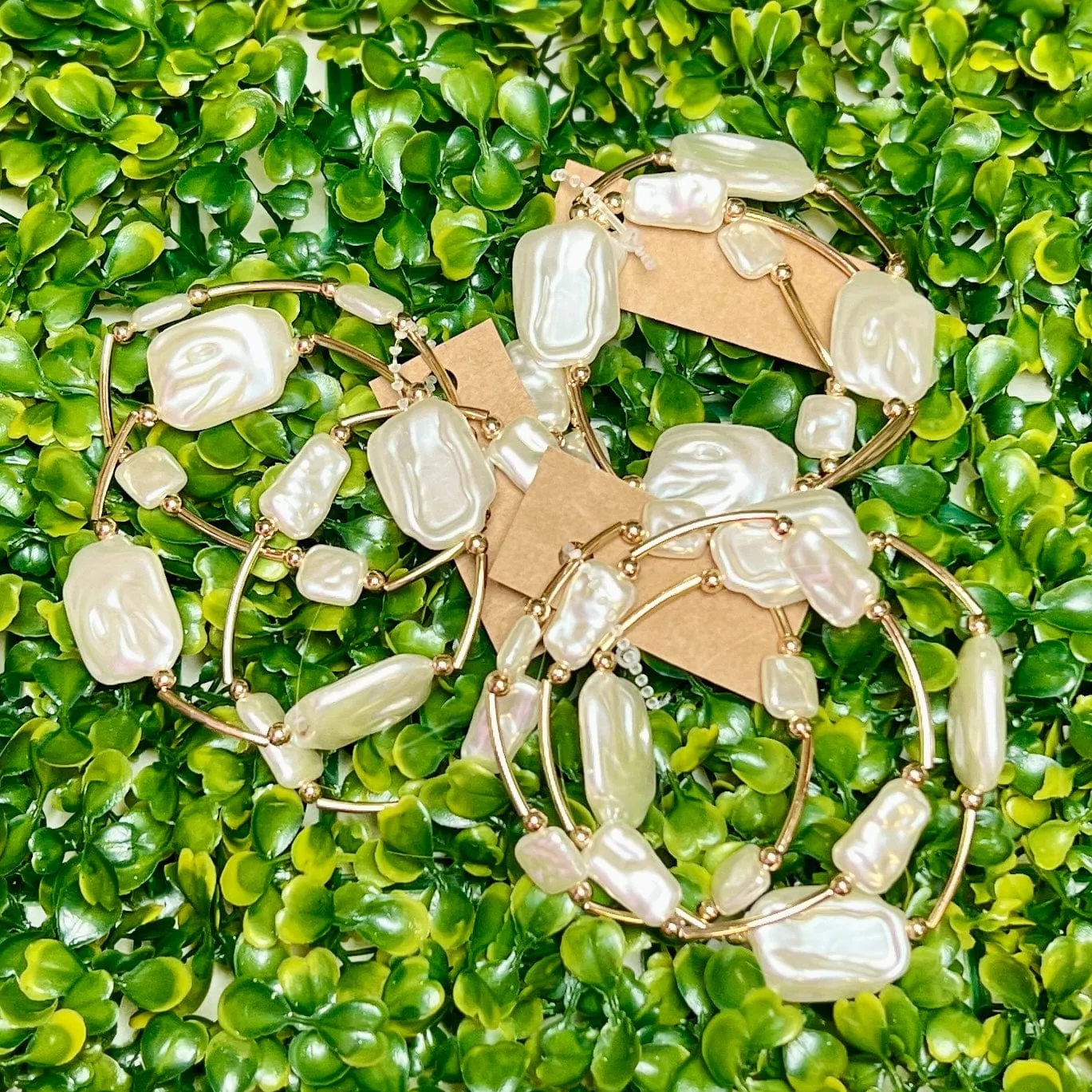 Pearl and Gold Fashion Stretch Bracelets
