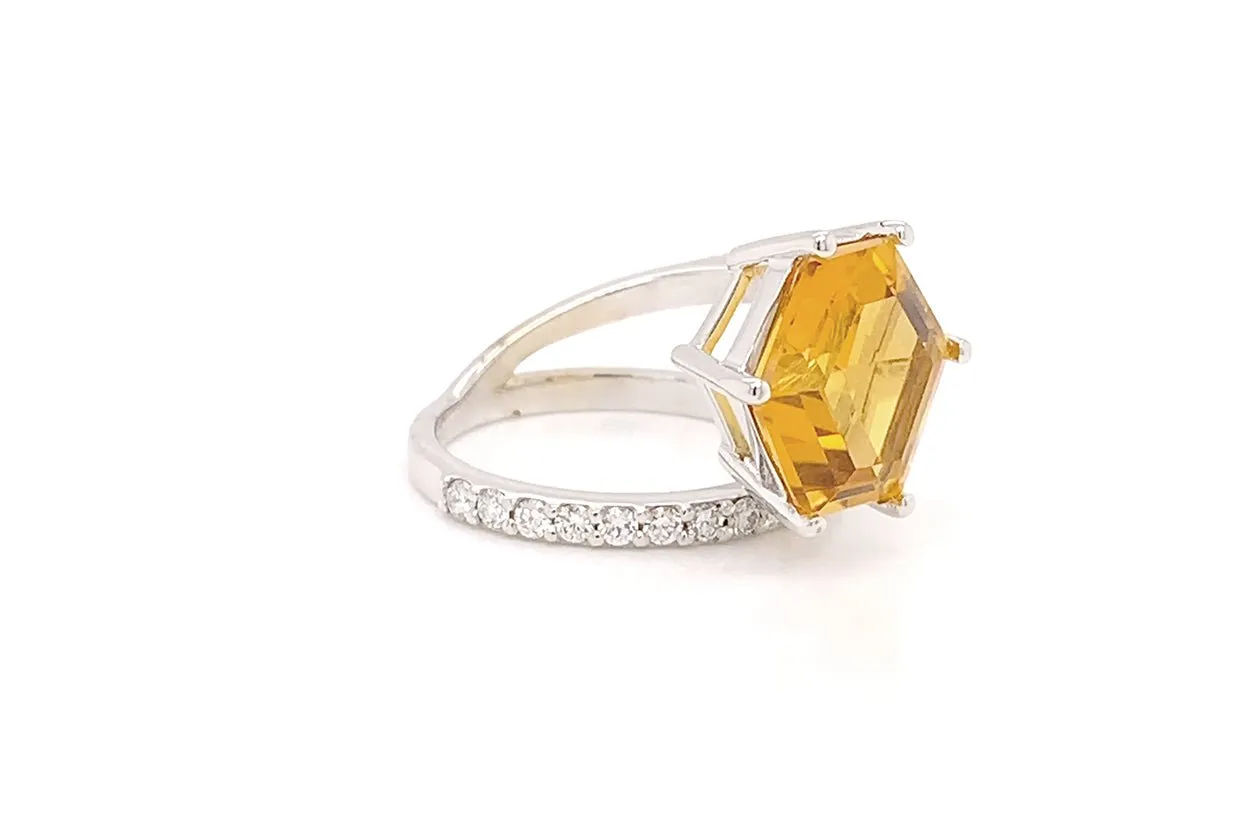 Ring 18kt Gold Hexagon Citrine & Diamonds