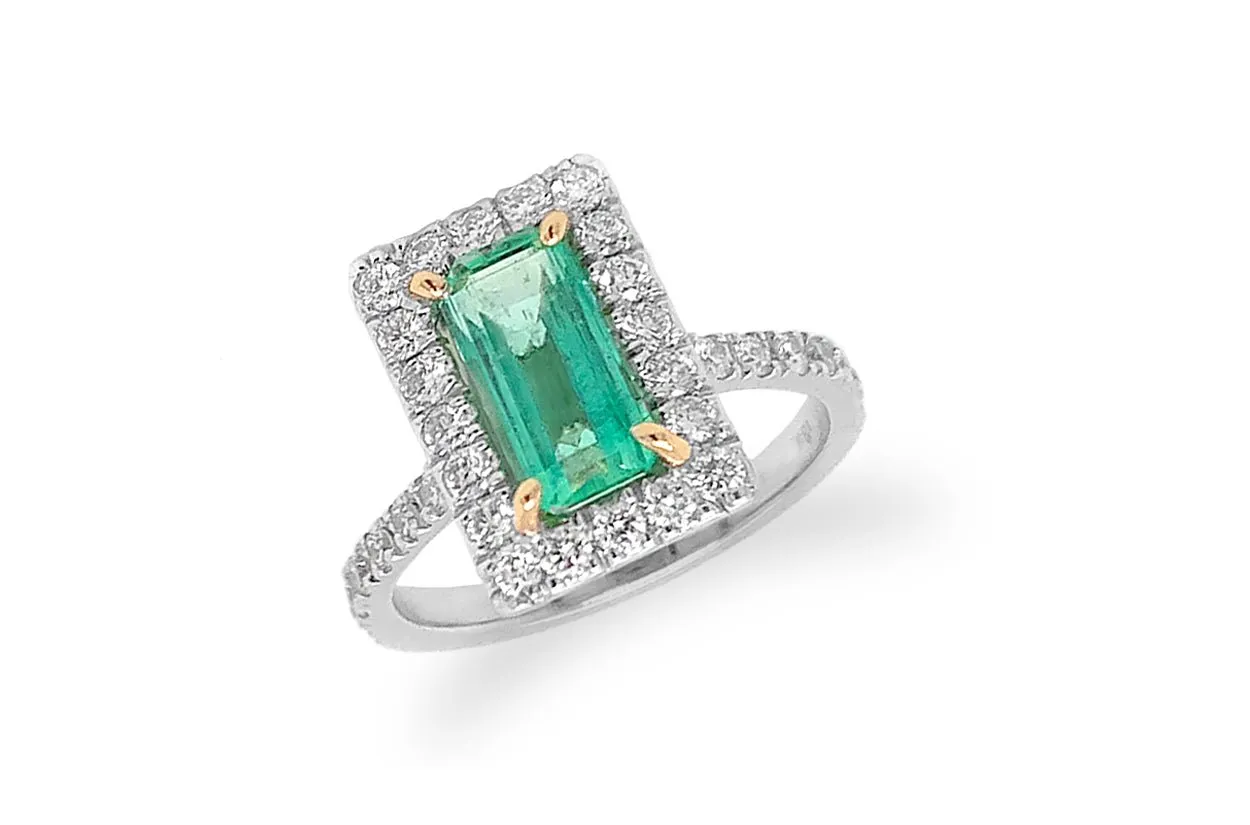 Ring Colombian Large Emerald Extra Quality & Diamonds