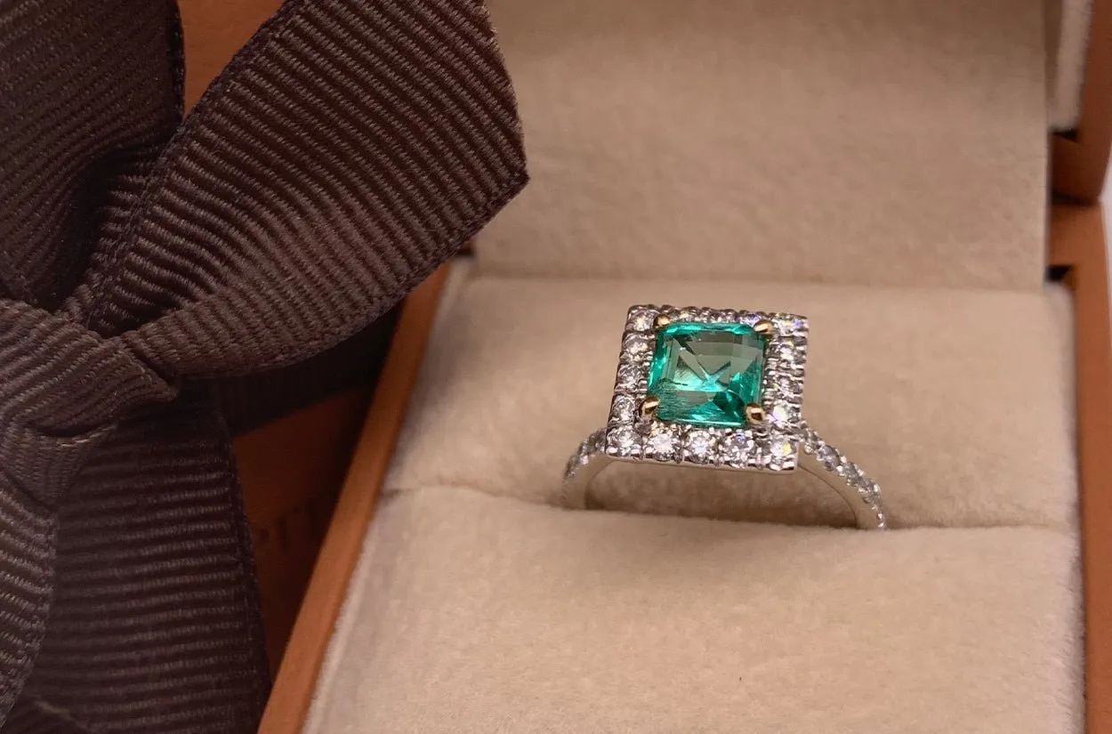 Ring Colombian Square Emerald Extra Quality & Diamonds