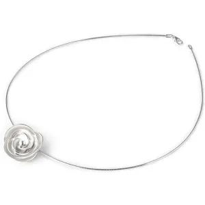 Rose Pendant Necklace