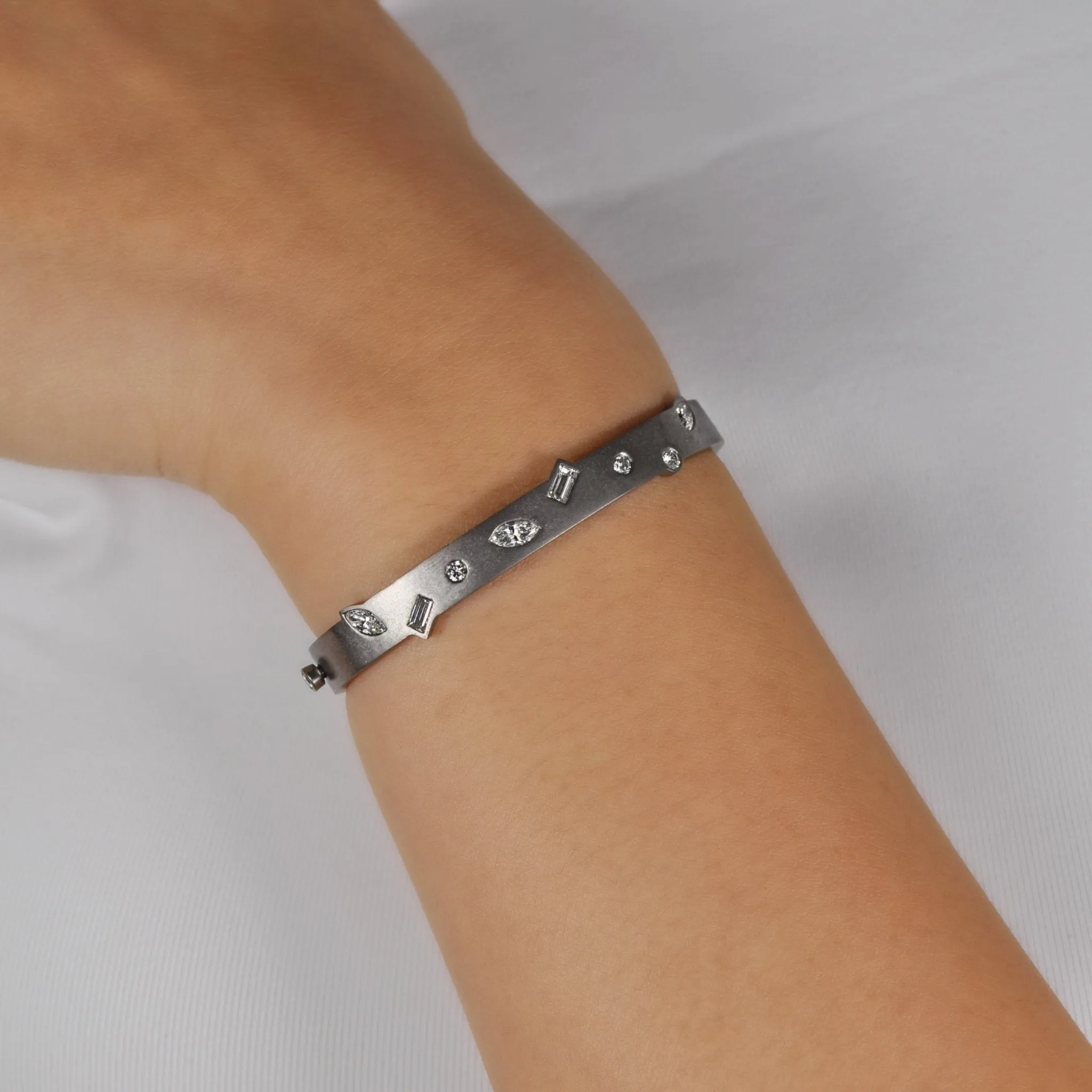 Sable Noir Mistral Diamond Bangle