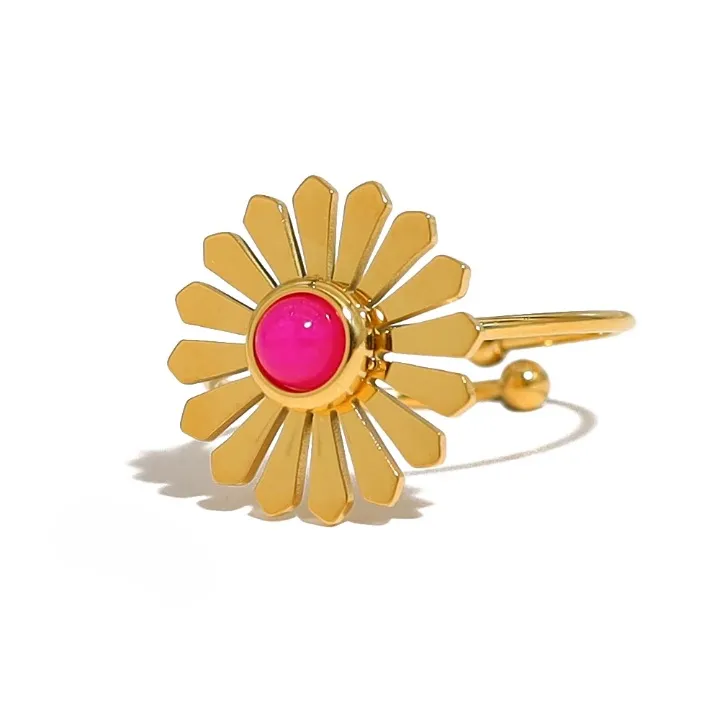 Sweet Metal Flower Cocktail Rings
