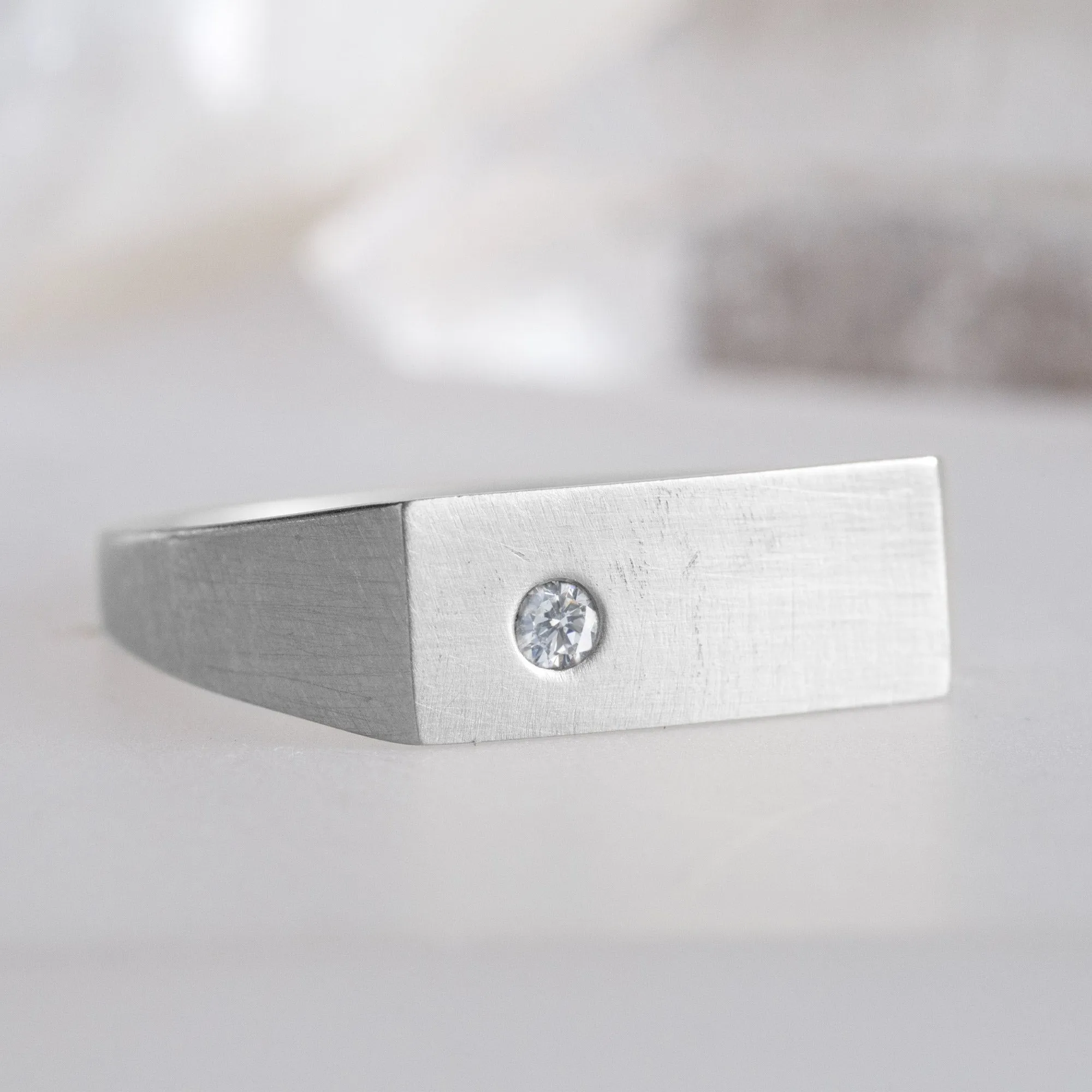 The Lune White Diamond Signet Ring | 14K White Gold
