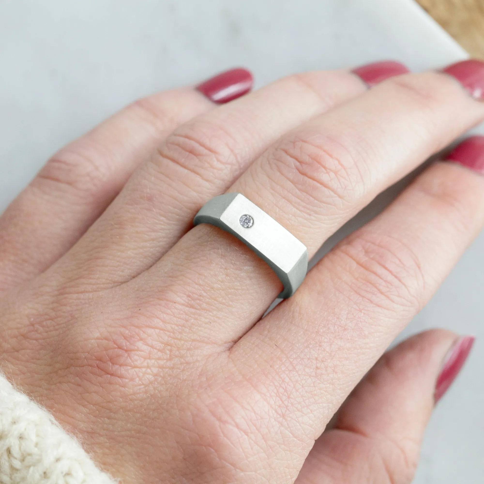 The Lune White Diamond Signet Ring | 14K White Gold