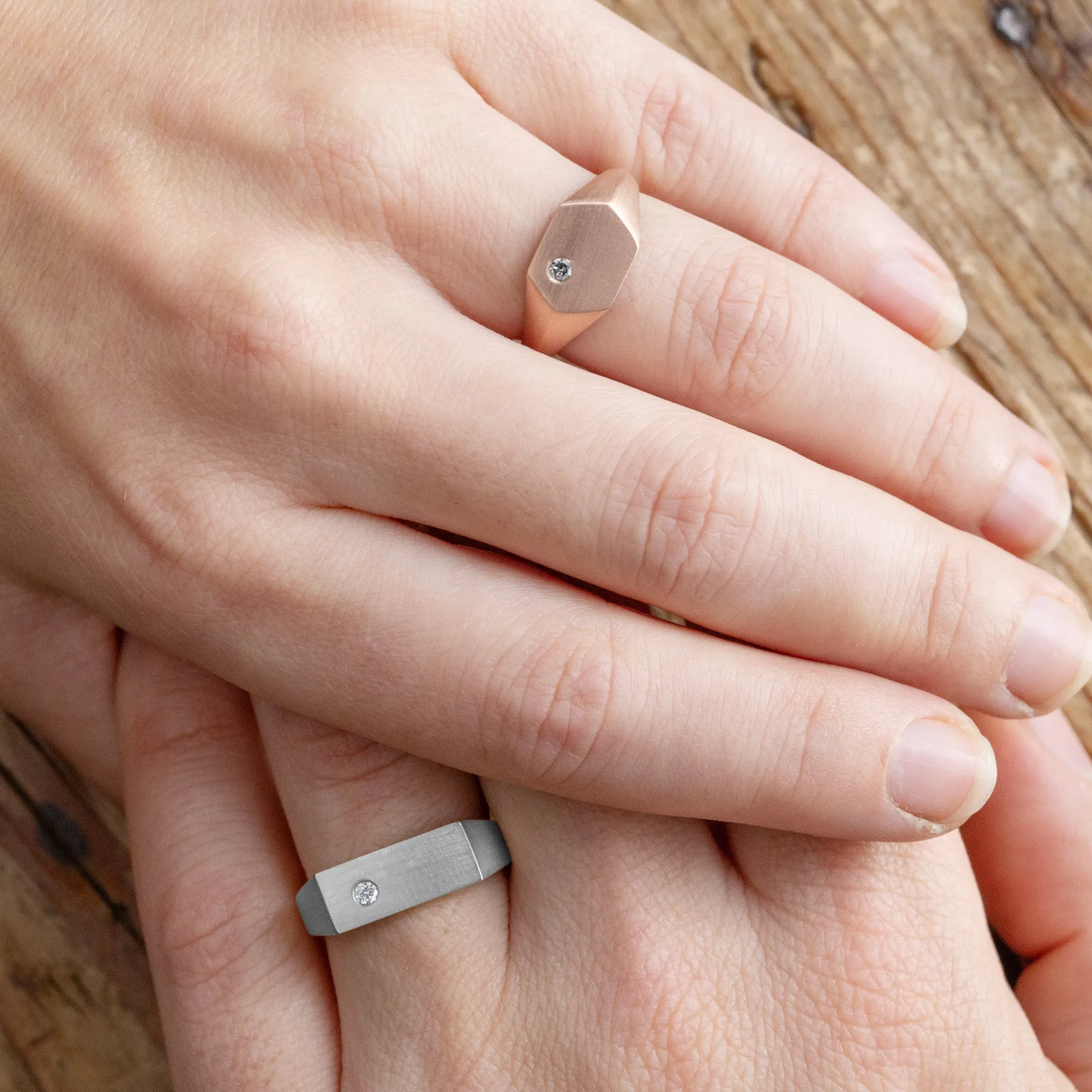 The Lune White Diamond Signet Ring | 14K White Gold