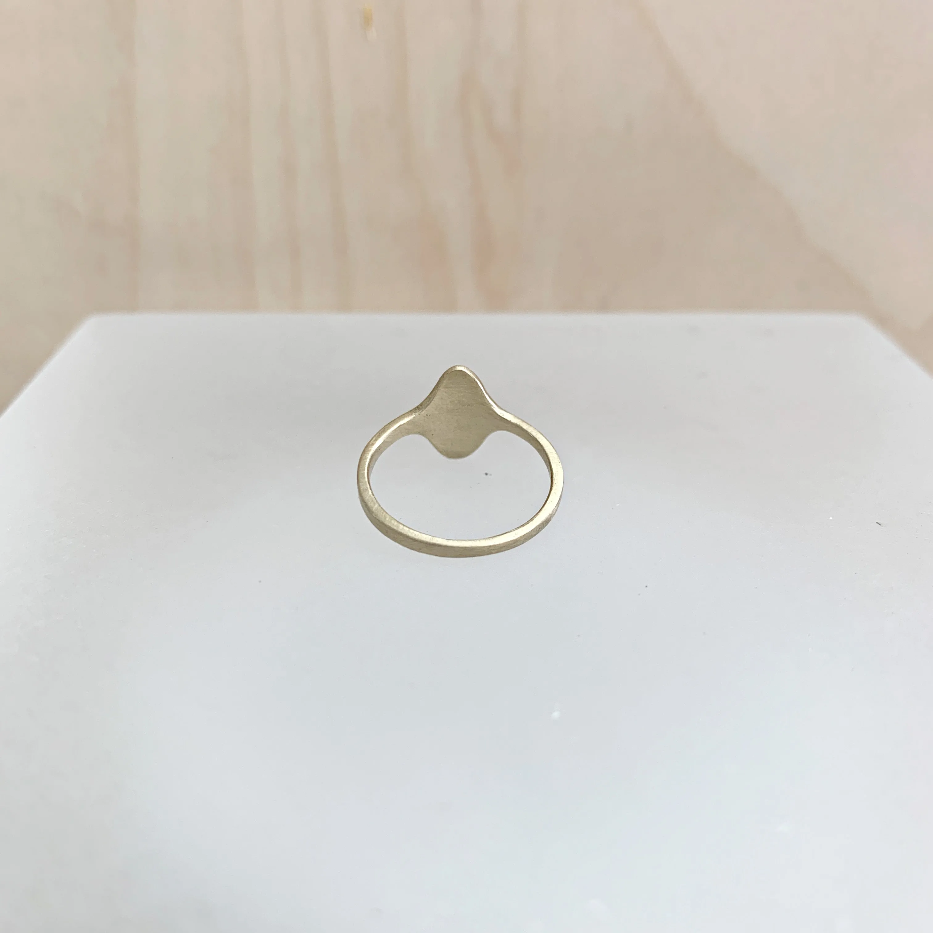 Étoile Signet Ring in 14k Gold Satin Finish