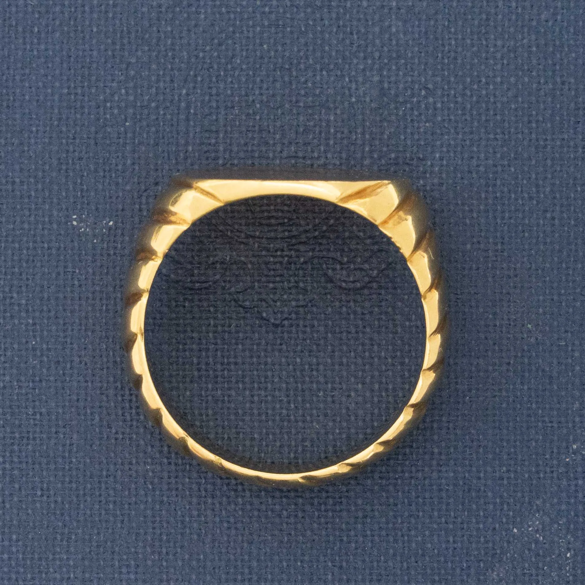 Vintage Fluted Signet Ring