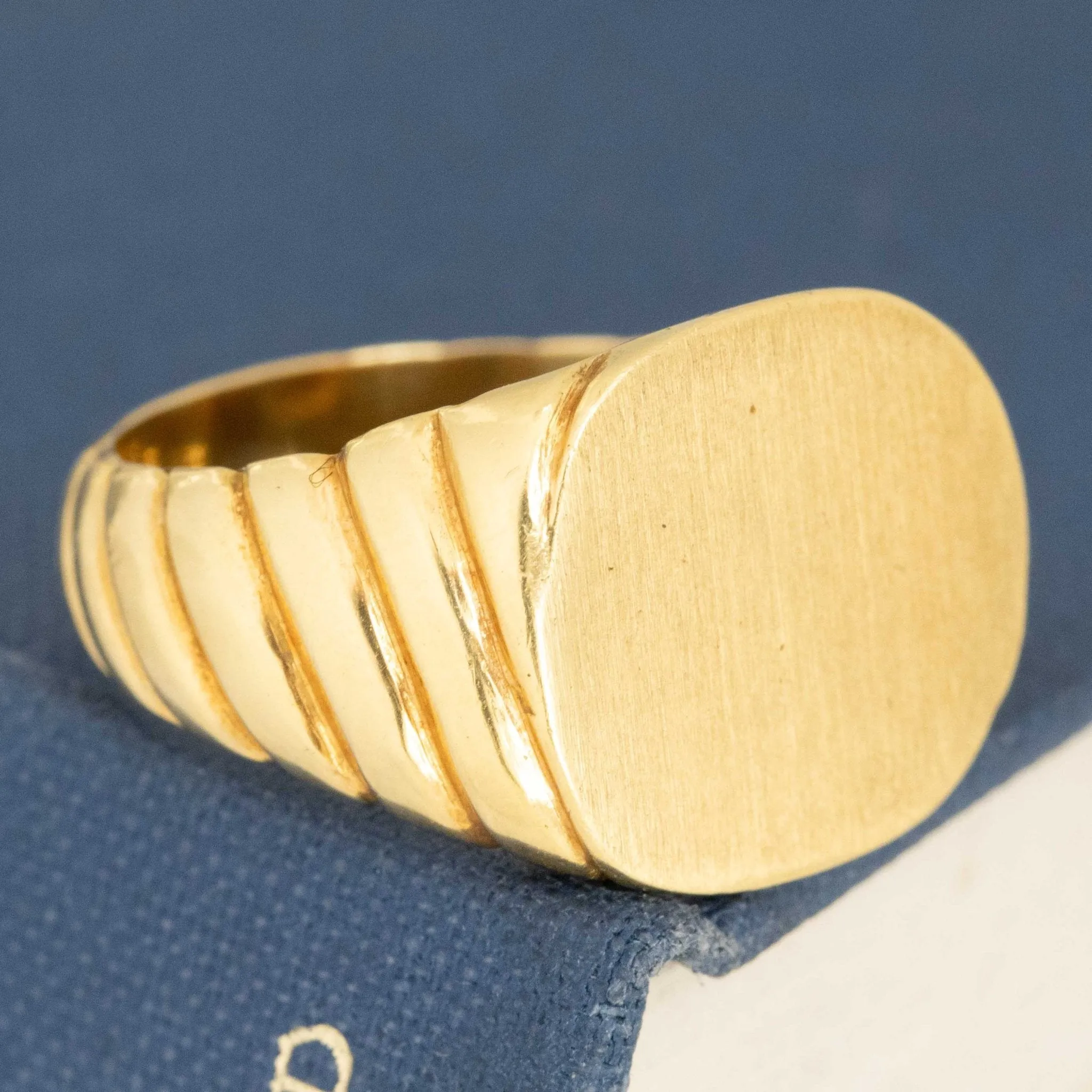 Vintage Fluted Signet Ring