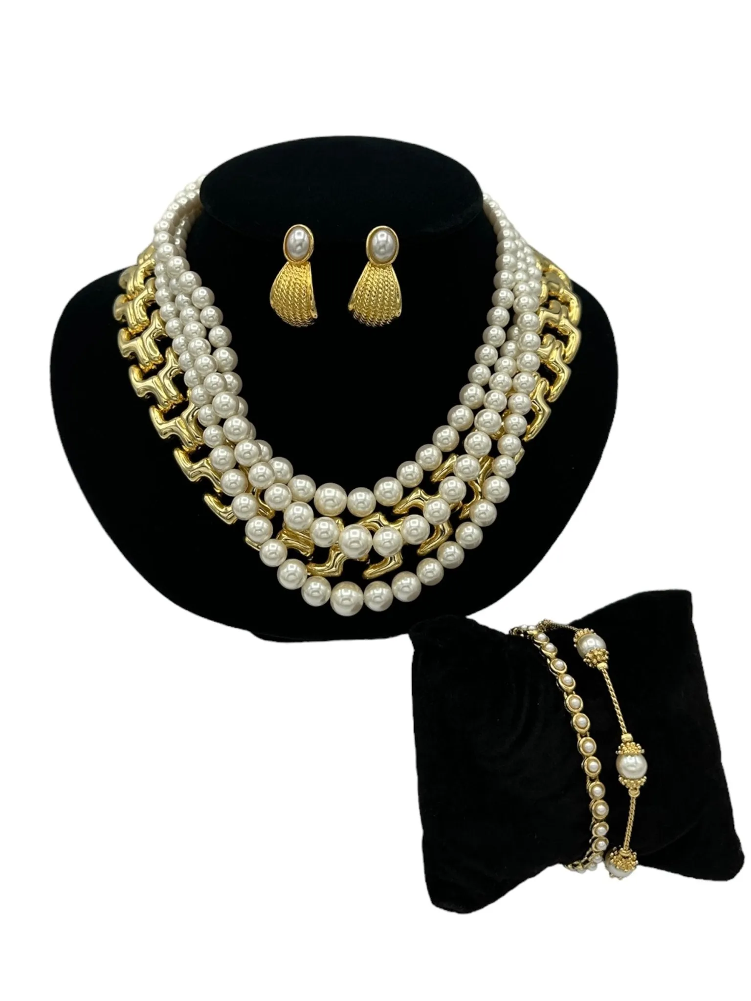 Vintage Pearls & Gold Chain Vintage Jewelry Curated Collection