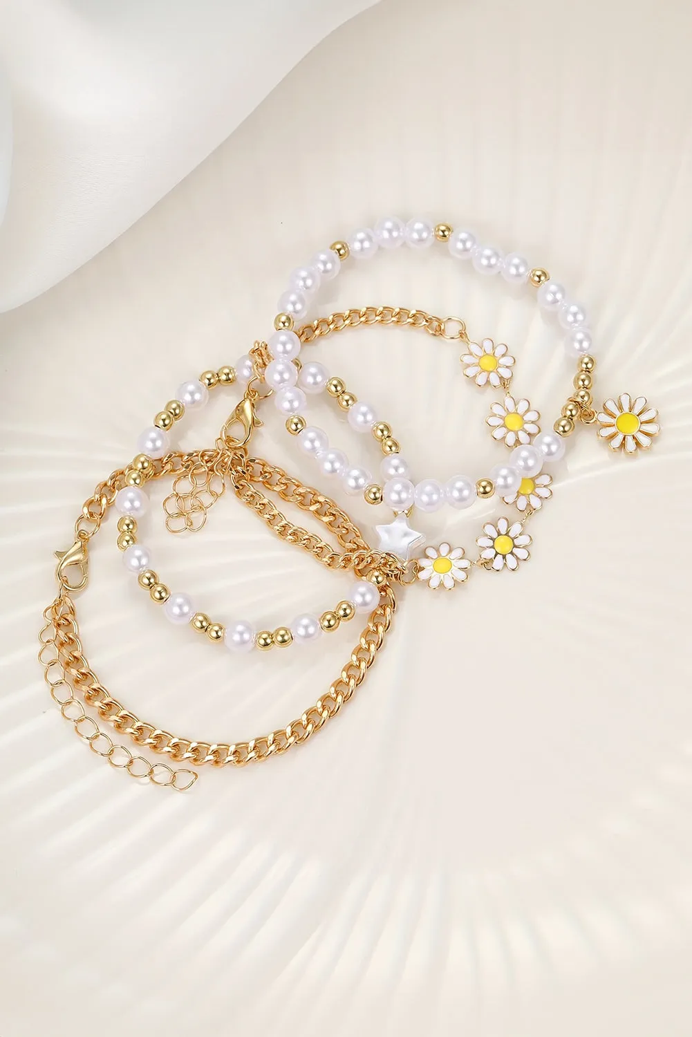 White 4pcs Daisy Pearl Beaded Chain Bracelet Set